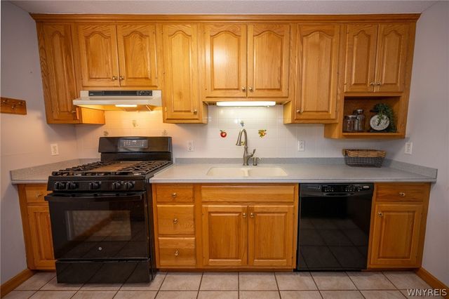 80 Theresa Court, West Seneca, NY 14224