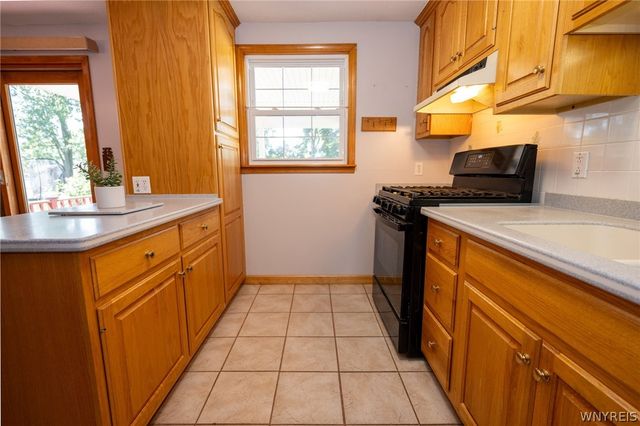 80 Theresa Court, West Seneca, NY 14224