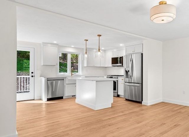 30 Collins Rd, Northborough, MA 01532