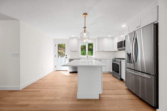 30 Collins Rd, Northborough, MA 01532