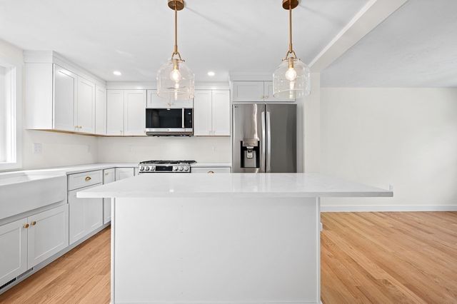 30 Collins Rd, Northborough, MA 01532