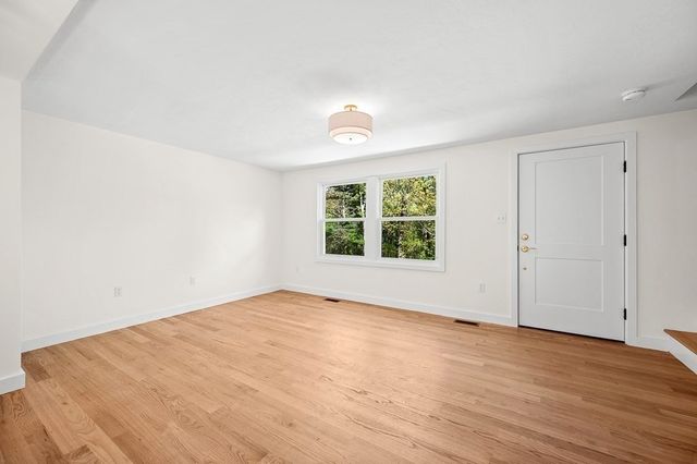30 Collins Rd, Northborough, MA 01532