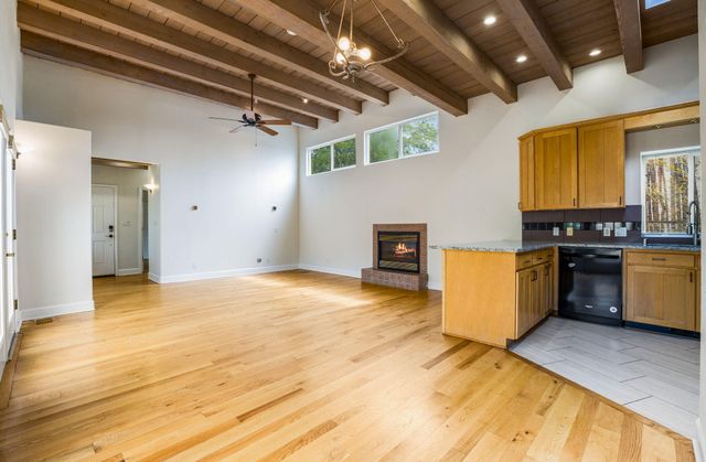2410 Vicic Road NW, Albuquerque, NM 87104