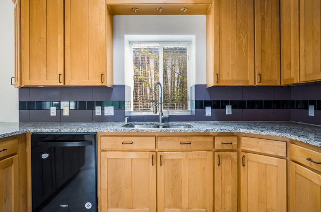 2410 Vicic Road NW, Albuquerque, NM 87104