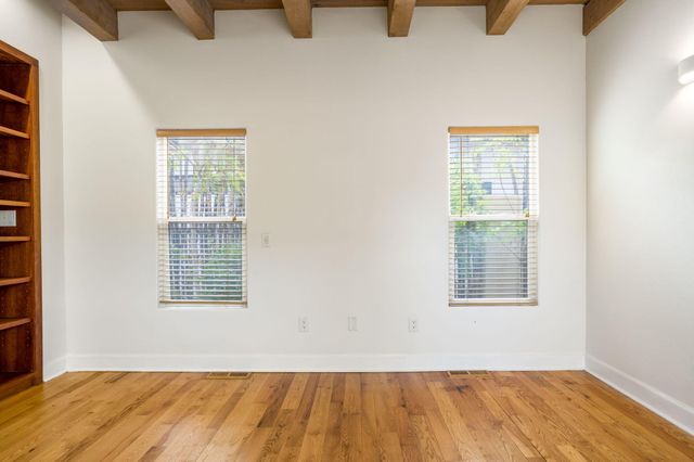 2410 Vicic Road NW, Albuquerque, NM 87104