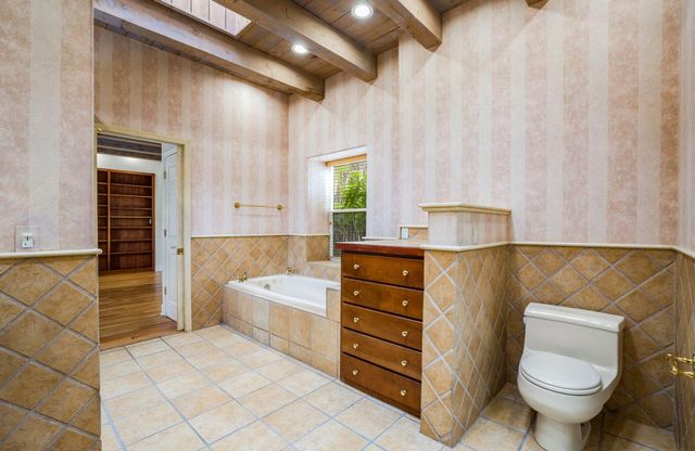 2410 Vicic Road NW, Albuquerque, NM 87104