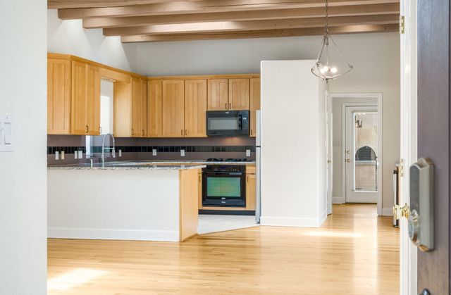 2410 Vicic Road NW, Albuquerque, NM 87104