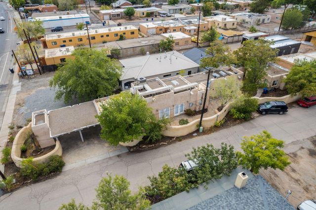 2410 Vicic Road NW, Albuquerque, NM 87104