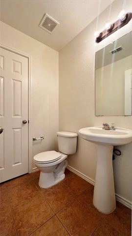1724 Quails Nest Drive, Fort Worth, TX 76177
