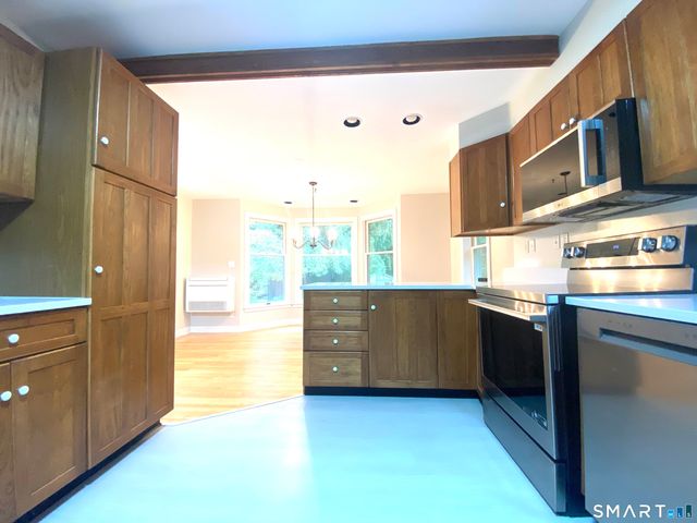 1003 Garden Road, Orange, CT 06477