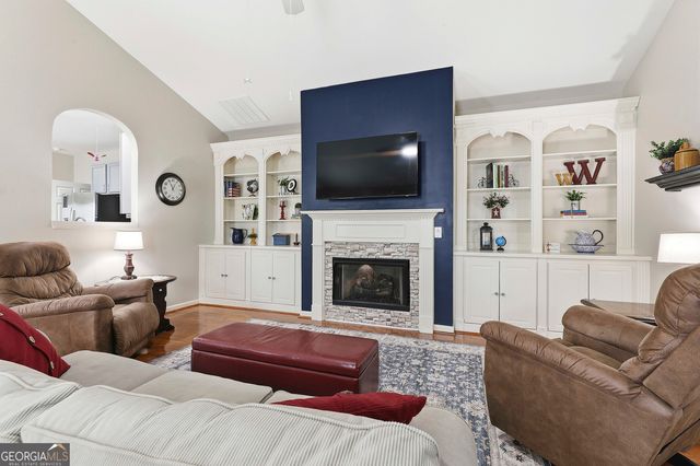38 The Crescent, Newnan, GA 30263