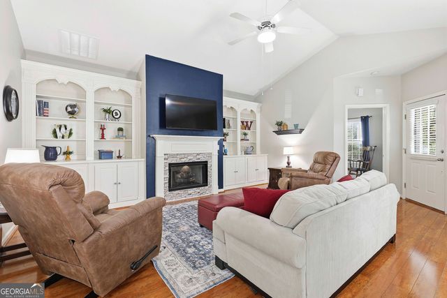 38 The Crescent, Newnan, GA 30263