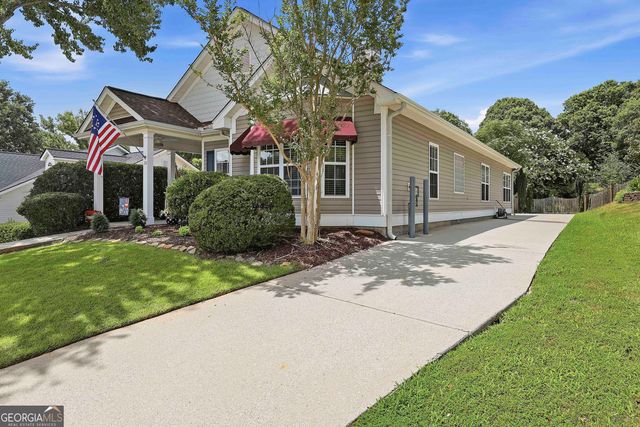38 The Crescent, Newnan, GA 30263