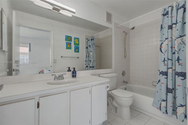 10805 NW 3rd Ct, Pembroke Pines, FL 33026