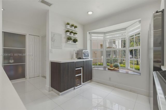 10805 NW 3rd Ct, Pembroke Pines, FL 33026