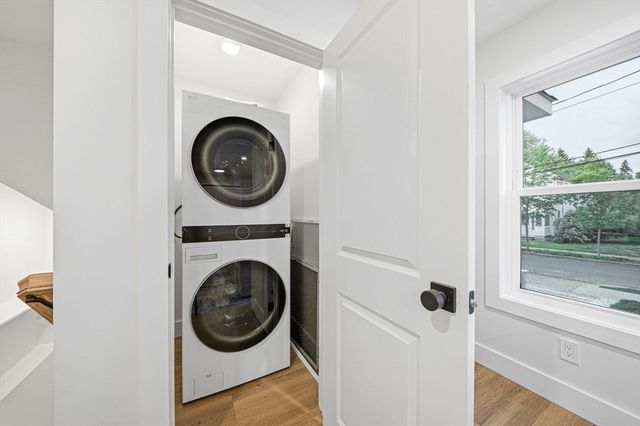 52 Rangeley Rd 52, Newton, MA 02465
