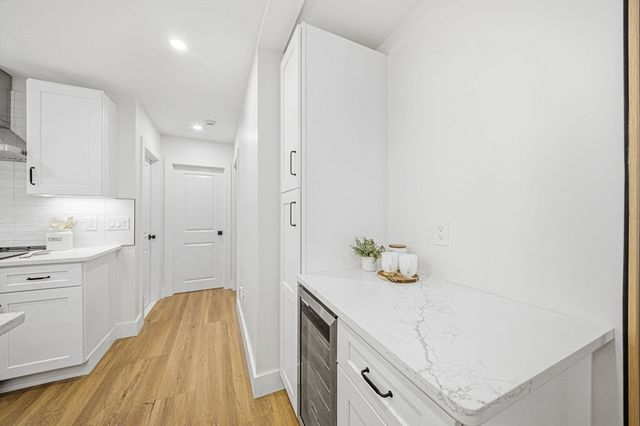 52 Rangeley Rd 52, Newton, MA 02465