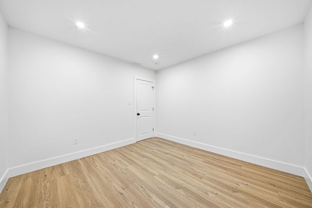52 Rangeley Rd 52, Newton, MA 02465