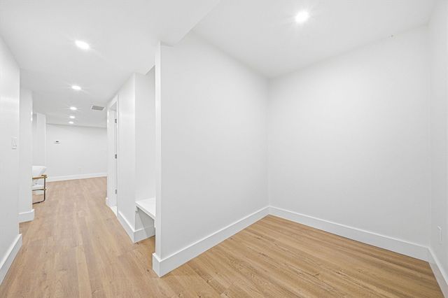 52 Rangeley Rd 52, Newton, MA 02465