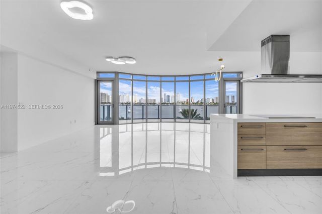 17111 Biscayne Blvd 411, North Miami Beach, FL 33160