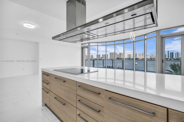 17111 Biscayne Blvd 411, North Miami Beach, FL 33160