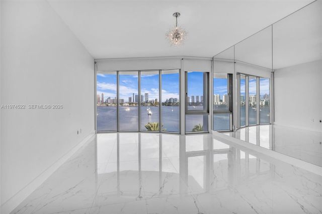 17111 Biscayne Blvd 411, North Miami Beach, FL 33160