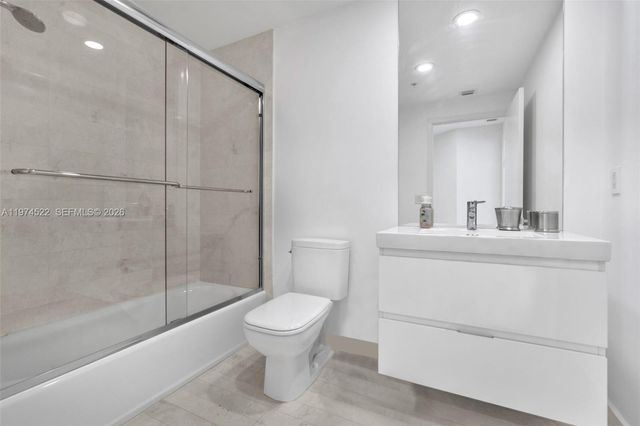 17111 Biscayne Blvd 411, North Miami Beach, FL 33160