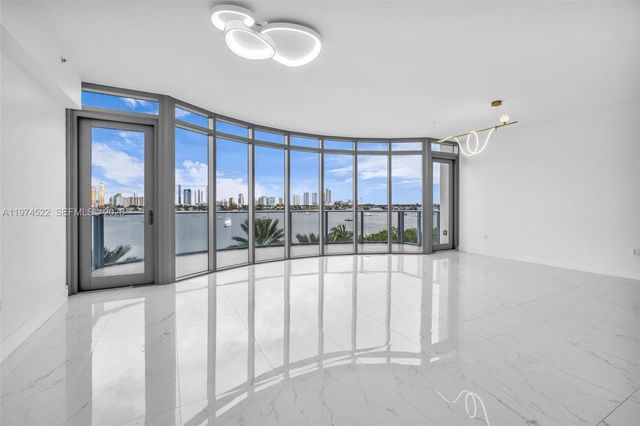 17111 Biscayne Blvd 411, North Miami Beach, FL 33160