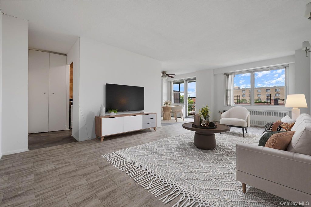 2550 Olinville Avenue 7E, Bronx, NY 10467 — exterior