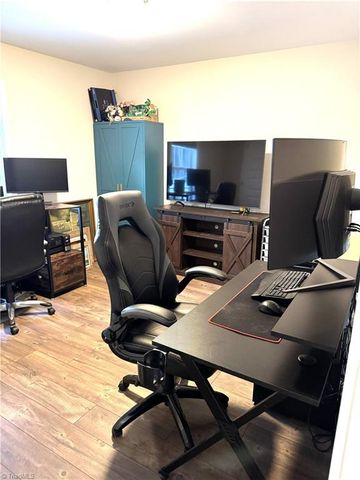 5880 Oak Knoll Drive, Archdale, NC 27370