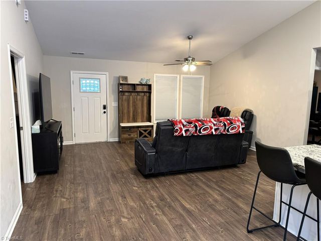 5880 Oak Knoll Drive, Archdale, NC 27370