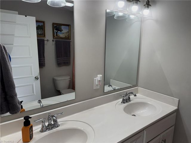 5880 Oak Knoll Drive, Archdale, NC 27370