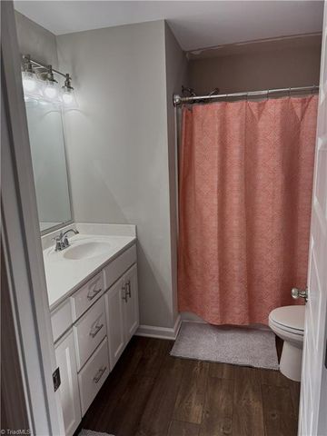 5880 Oak Knoll Drive, Archdale, NC 27370