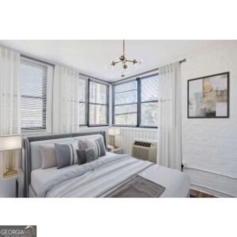 8 Cantey Place NW, Atlanta, GA 30327