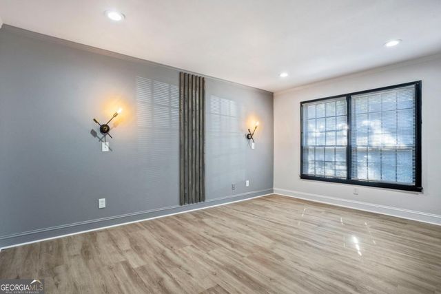 8 Cantey Place NW, Atlanta, GA 30327