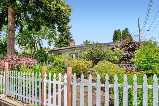 10728 29th Place SW, Seattle, WA 98146