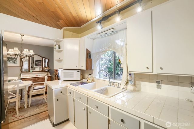 10728 29th Place SW, Seattle, WA 98146