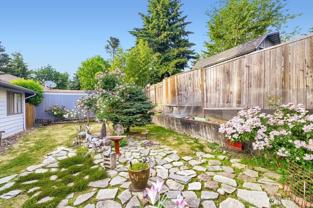 10728 29th Place SW, Seattle, WA 98146