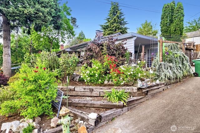 10728 29th Place SW, Seattle, WA 98146