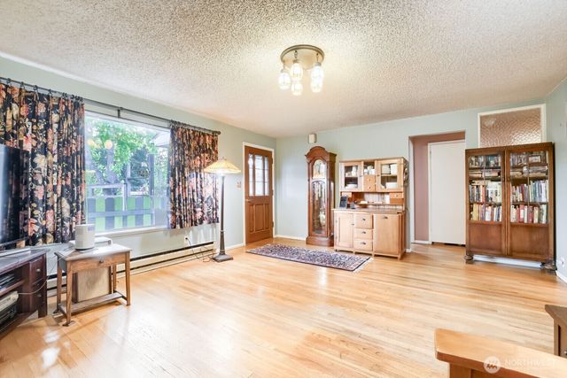 10728 29th Place SW, Seattle, WA 98146