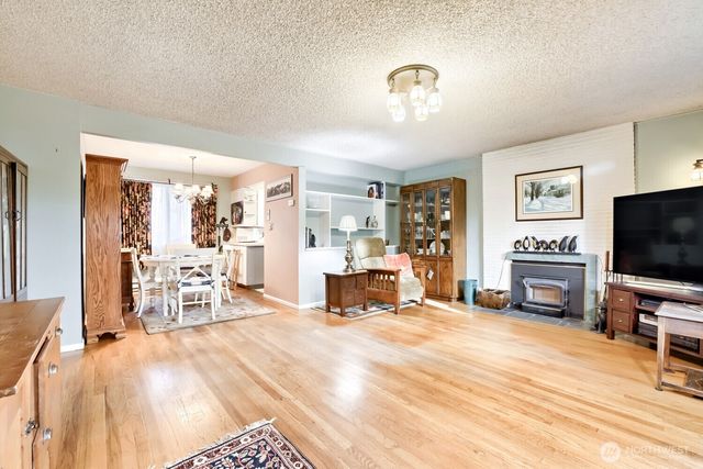 10728 29th Place SW, Seattle, WA 98146