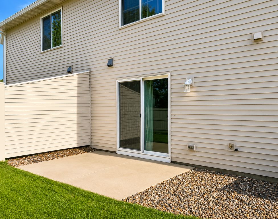 233 Pine Street, Cannon Falls, MN 55009 — photo 2