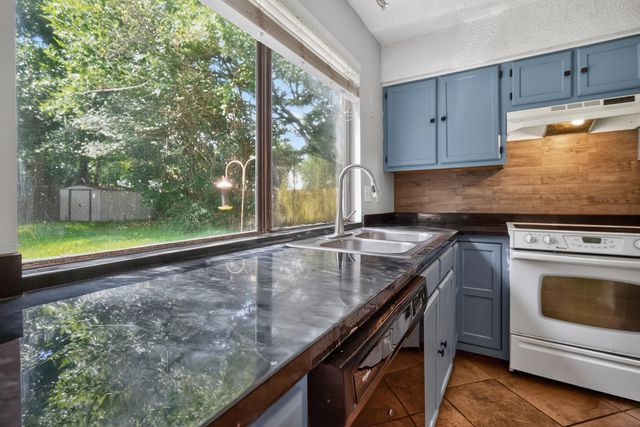 123 Crooked Creek Court, Summerville, SC 29486