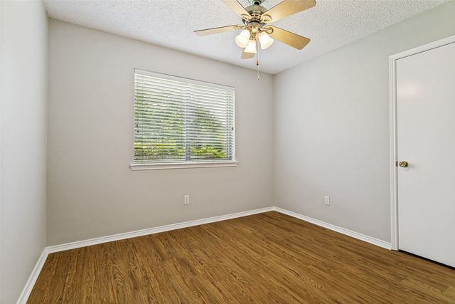 10820 Pebblecreek Court, Benbrook, TX 76126