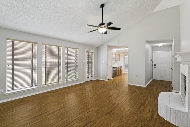 10820 Pebblecreek Court, Benbrook, TX 76126