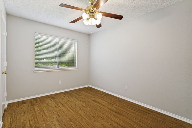 10820 Pebblecreek Court, Benbrook, TX 76126