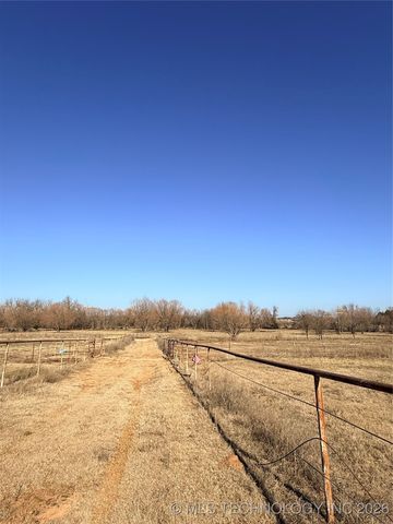 52305 W 41st Street S, Jennings, OK 74038