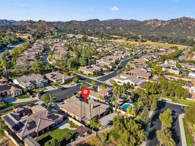 241 Melbourne Glen, Escondido, CA 92026