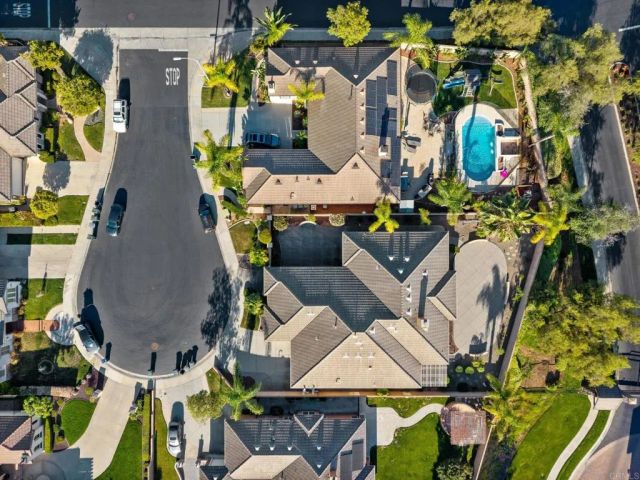 241 Melbourne Glen, Escondido, CA 92026