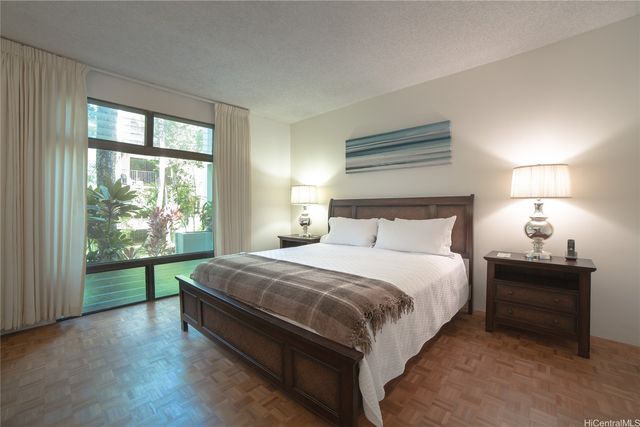 4999 Kahala Avenue 164, Honolulu, HI 96816